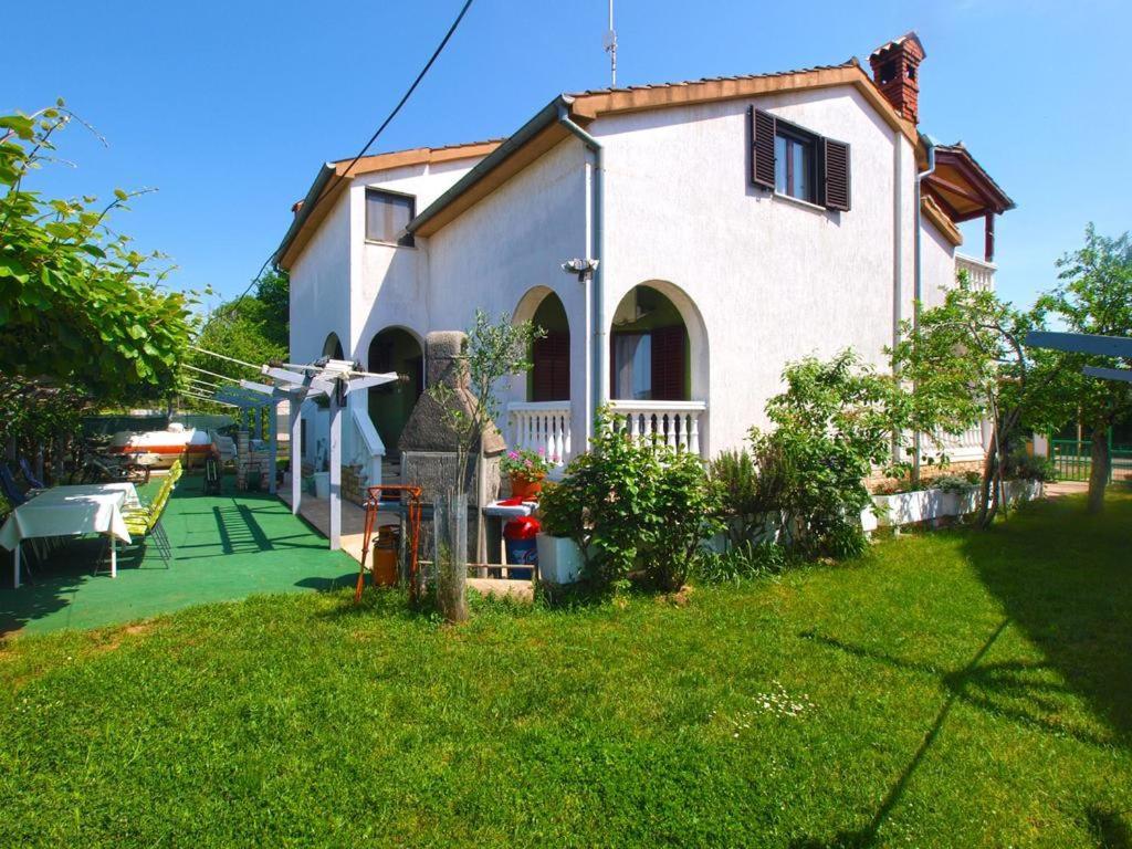 Apartment Tigo - 2 Bedrooms, 2 Bathrooms, Terrace And Big Garden Fažana Exterior foto