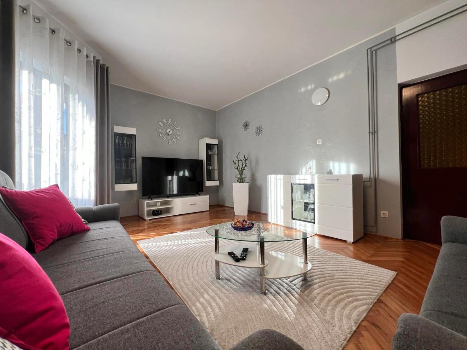 Apartment Tigo - 2 Bedrooms, 2 Bathrooms, Terrace And Big Garden Fažana Exterior foto