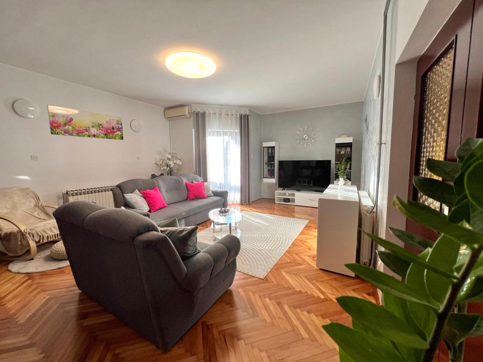Apartment Tigo - 2 Bedrooms, 2 Bathrooms, Terrace And Big Garden Fažana Exterior foto